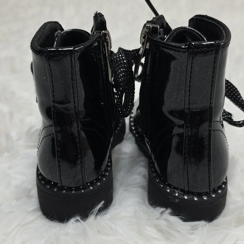 Tahari Merlene Kids Black Sparkle Lace-Up Boots. Size 5